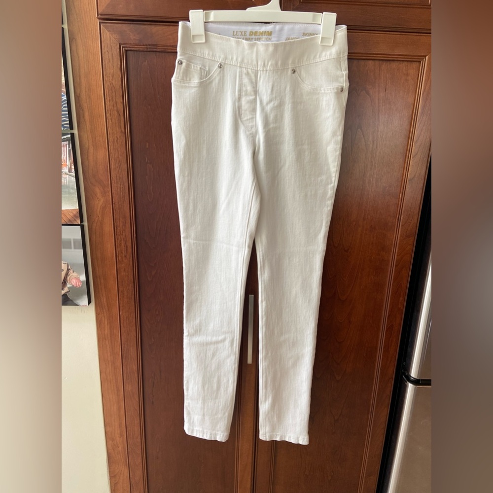 White spandex skinny jeans